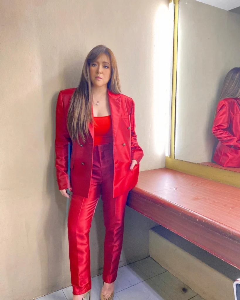 Angeline Quinto at ang Magandang Aktres sa Hot51