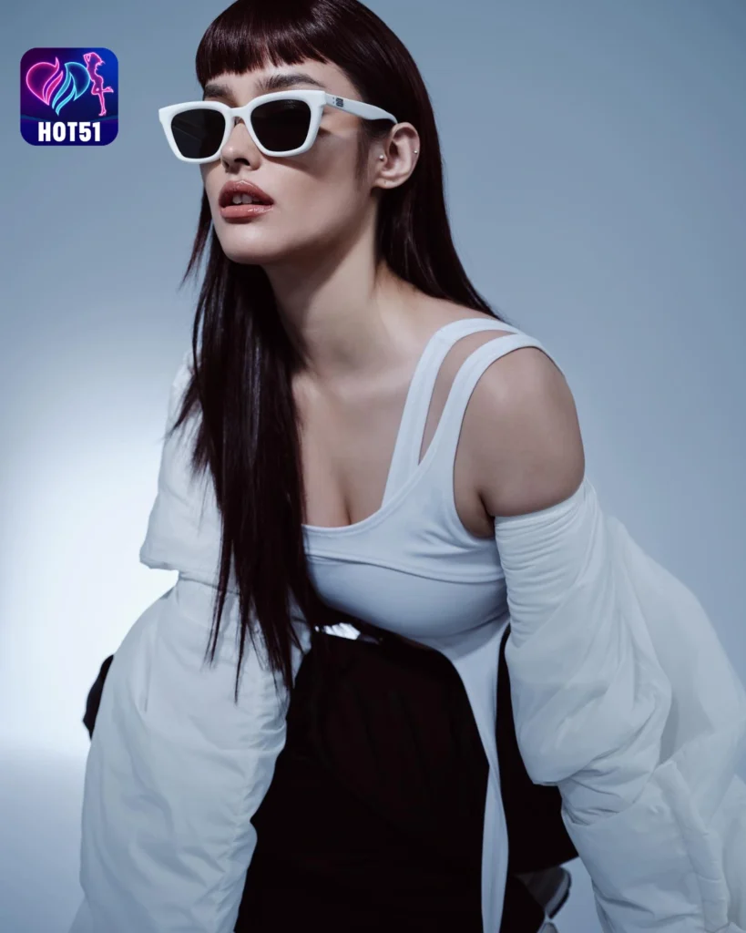  Beautiful Liza Soberano Photos on HOT51 Platform