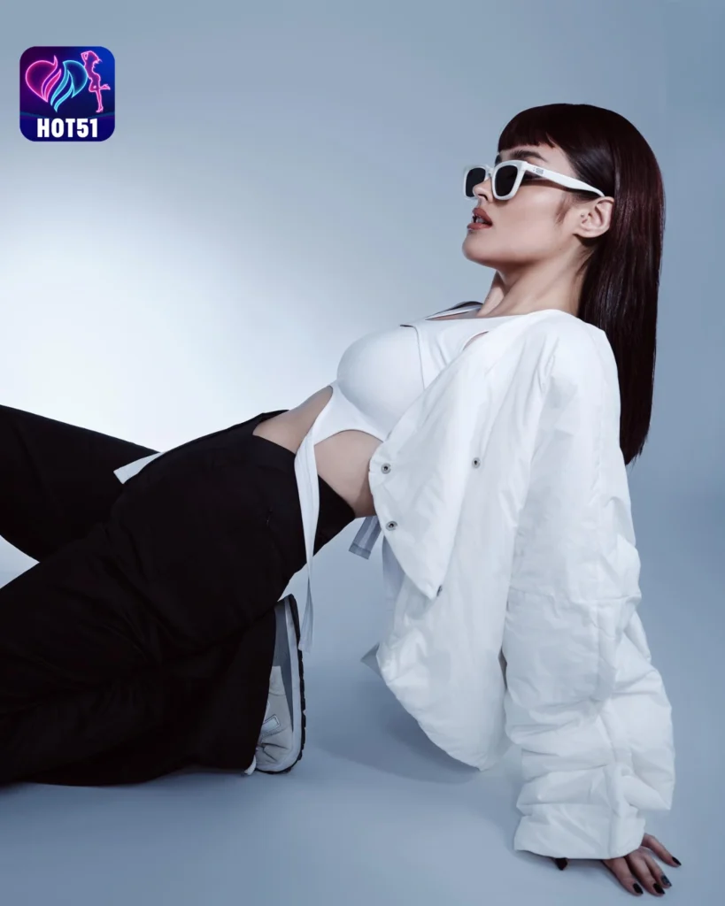  Beautiful Liza Soberano Photos on HOT51 Platform