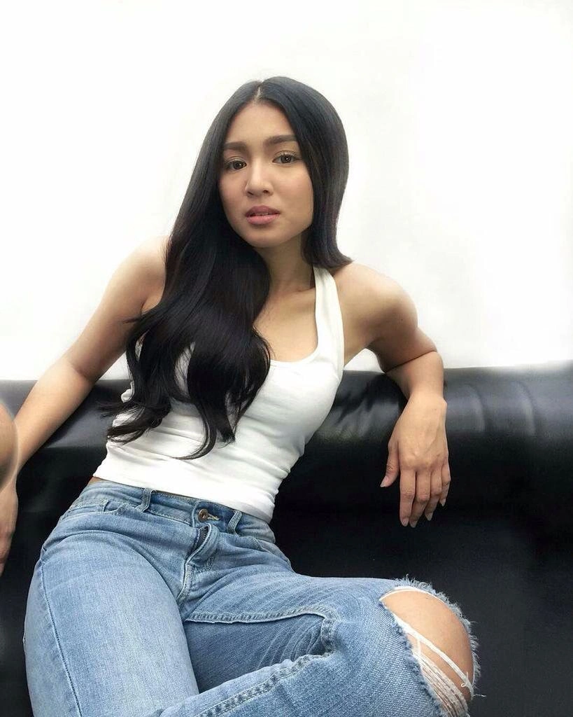 Nadine Lustre Ang Magandang Aktres sa Hot51 