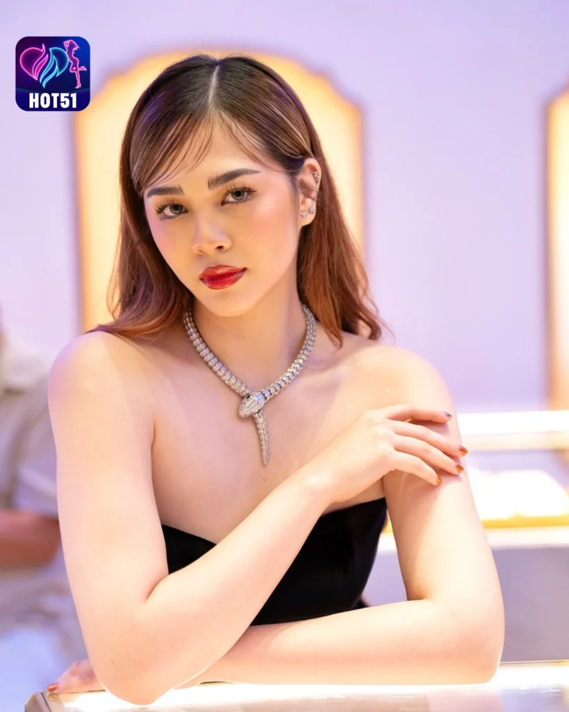 Stunning Janella Salvador Photos on HOT51 Platform 