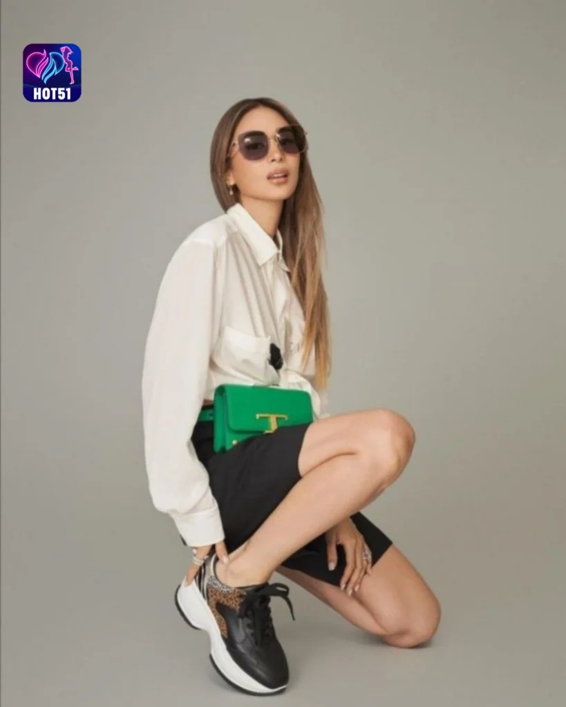  Beautiful Heart Evangelista Photos on HOT51 Platform