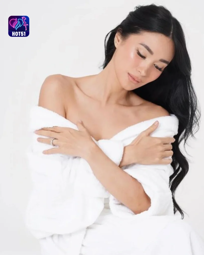  Beautiful Heart Evangelista Photos on HOT51 Platform