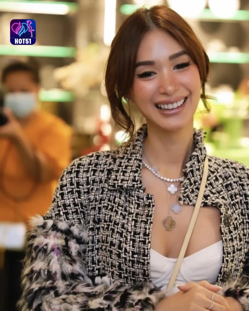  Beautiful Heart Evangelista Photos on HOT51 Platform