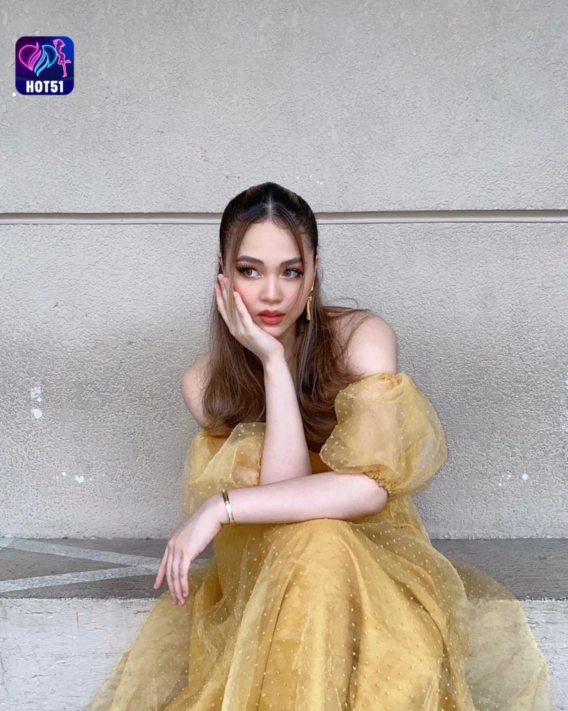 Beautiful Janella Salvador Photos on HOT51 Platform 