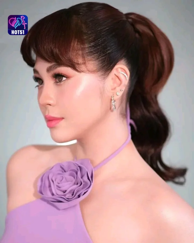 Beautiful Janella Salvador Photos on HOT51 Platform