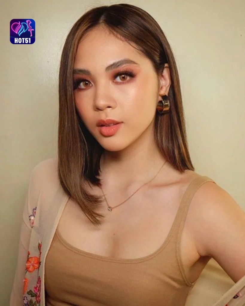 Beautiful Janella Salvador Photos on HOT51 Platform