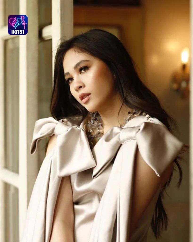 Beautiful Janella Salvador Photos on HOT51 Platform