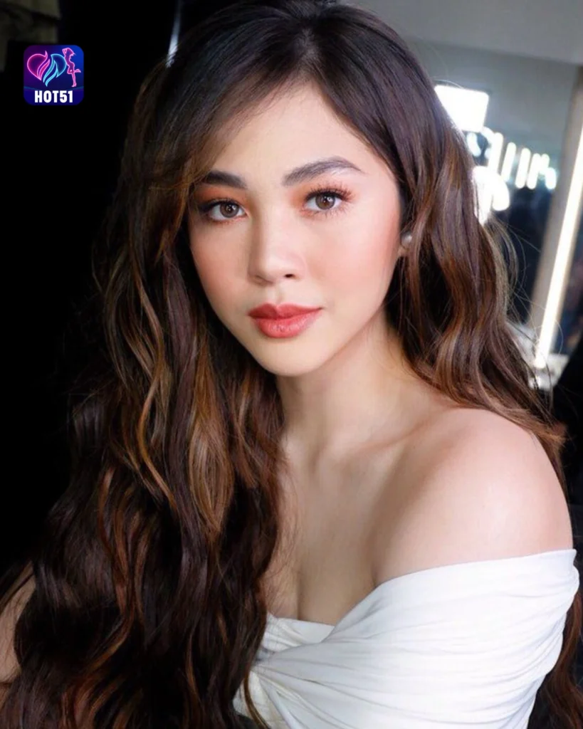  Beautiful Janella Salvador Photos on HOT51 Platform 