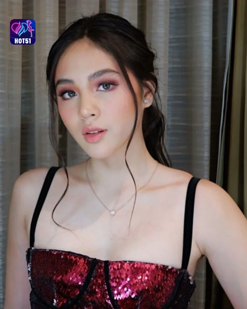 Beautiful Janella Salvador Photos on HOT51 Platform