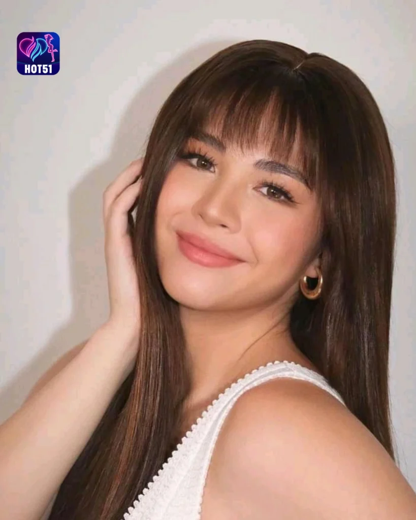 Beautiful Janella Salvador Photos on HOT51 Platform