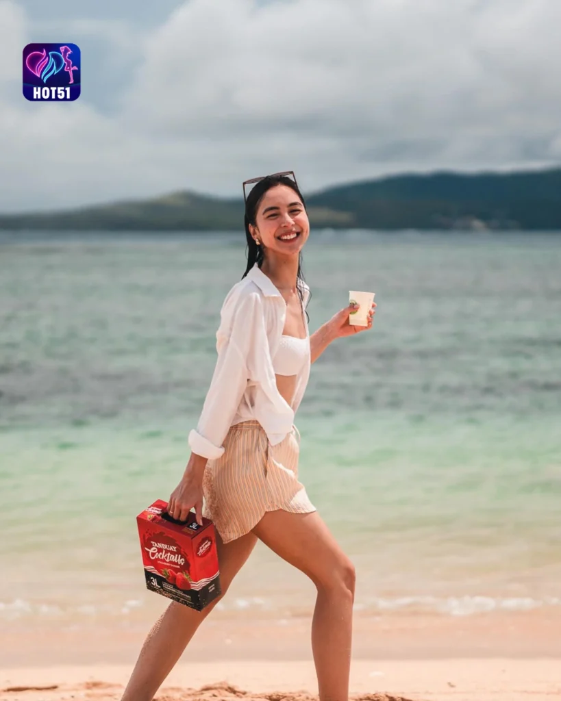 Beautiful Julia Barretto Photos on HOT51 Platform 