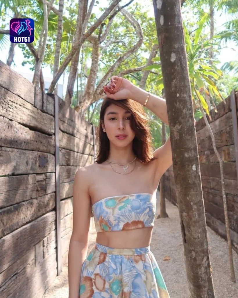  Beautiful Julia Barretto Photos on HOT51 Platform