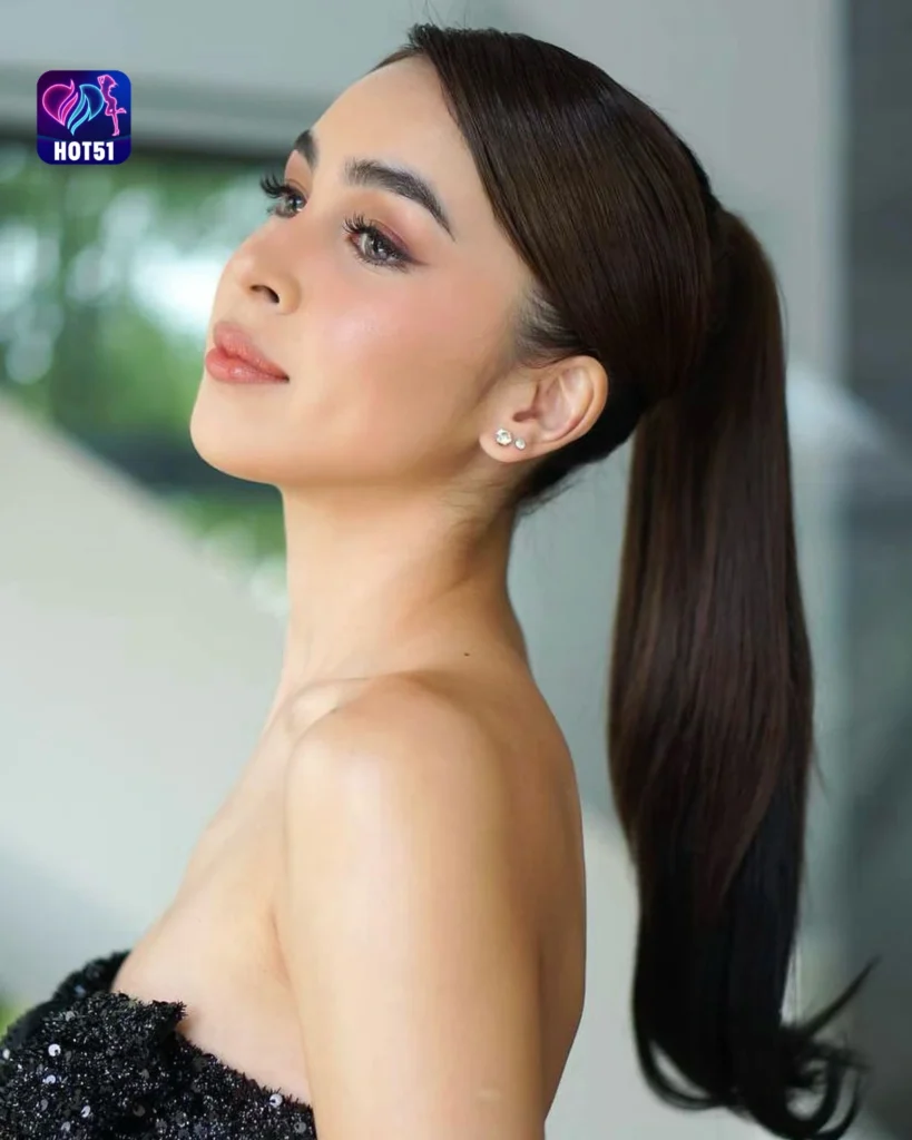  Beautiful Julia Barretto Photos on HOT51 Platform