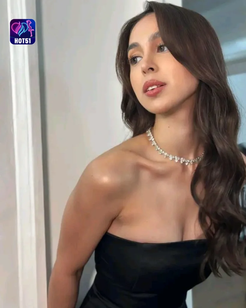 Beautiful Julia Barretto Photos on HOT51 Platform 