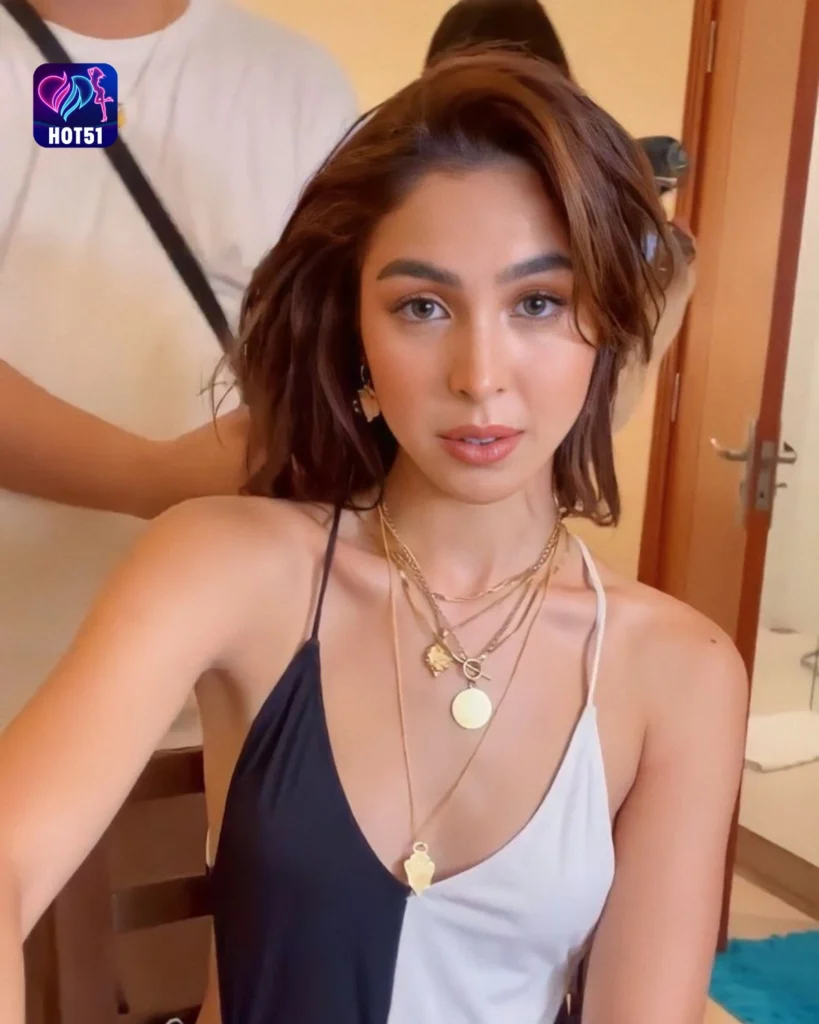 Beautiful Julia Barretto Photos on HOT51 Platform 