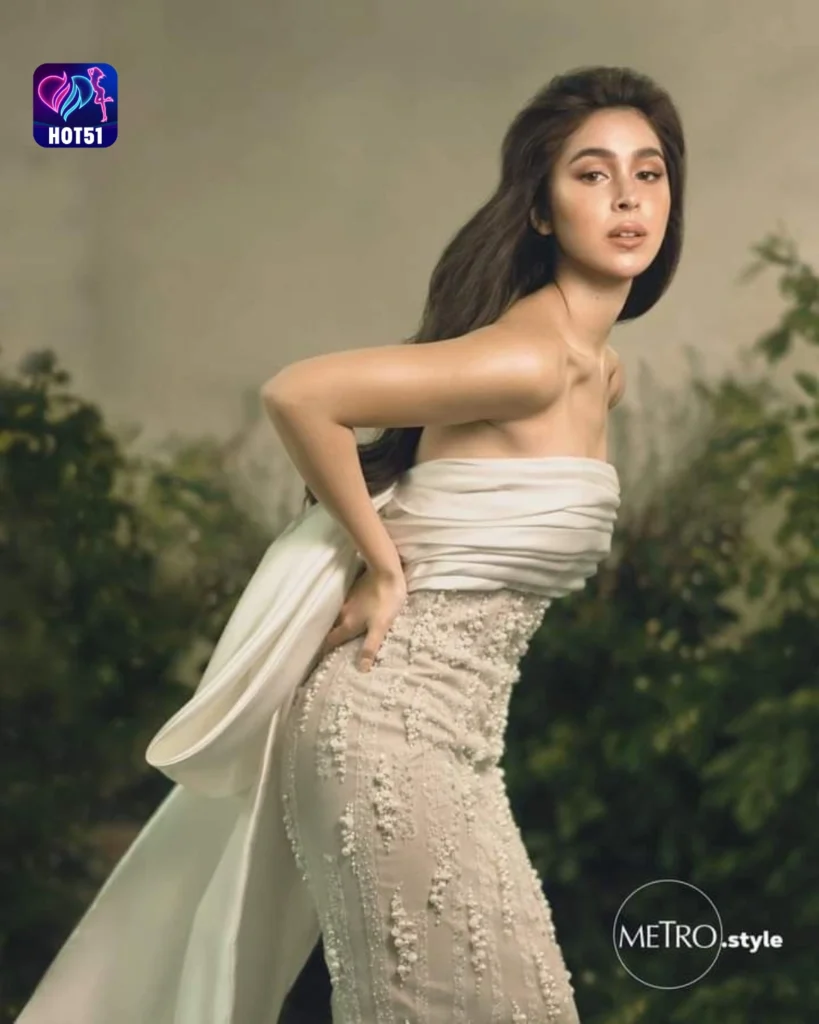 Beautiful Julia Barretto Photos on HOT51 Platform 