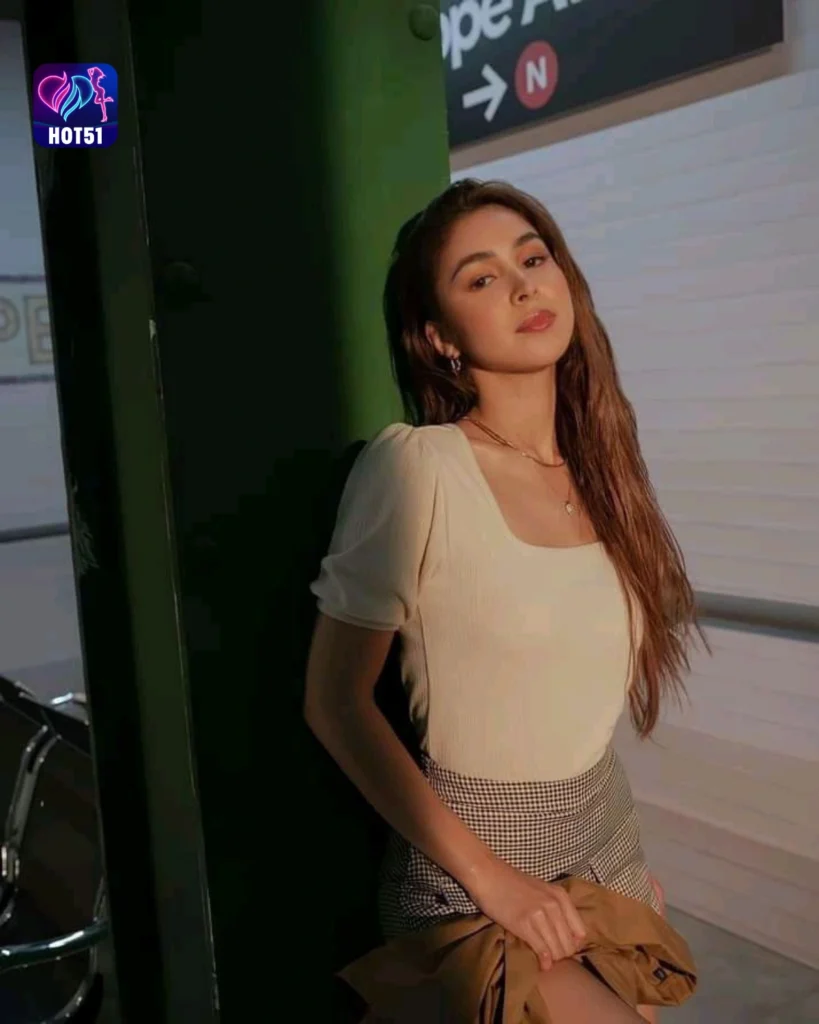  Beautiful Julia Barretto Photos on HOT51 Platform