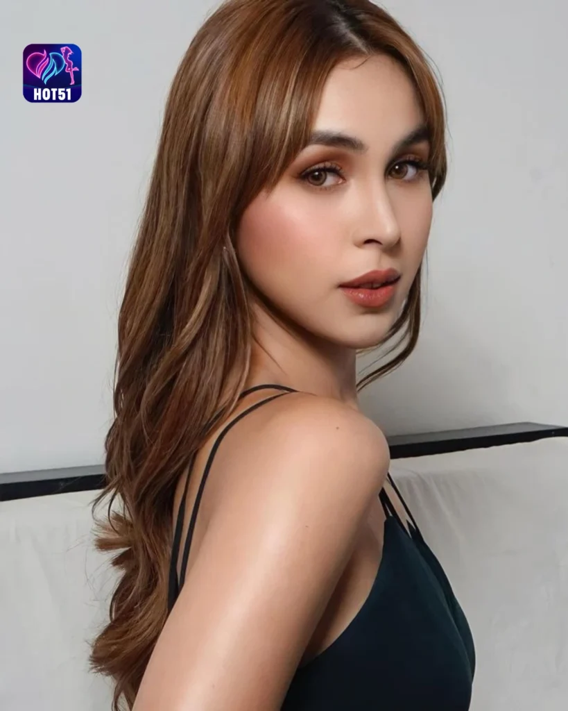 Beautiful Julia Barretto Photos on HOT51 Platform 