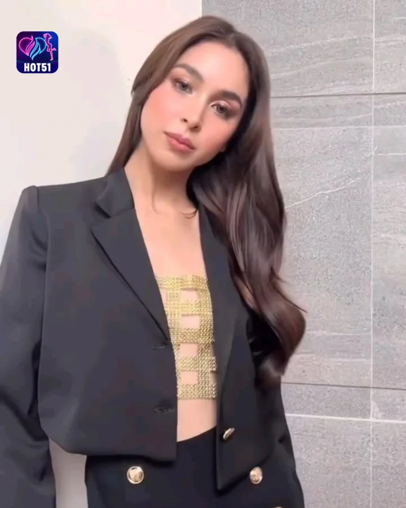  Beautiful Julia Barretto Photos on HOT51 Platform