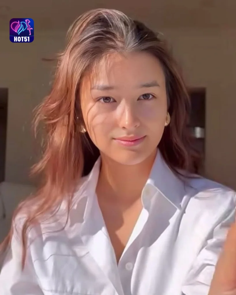 Beautiful Liza Soberano Photos on HOT51 Platform