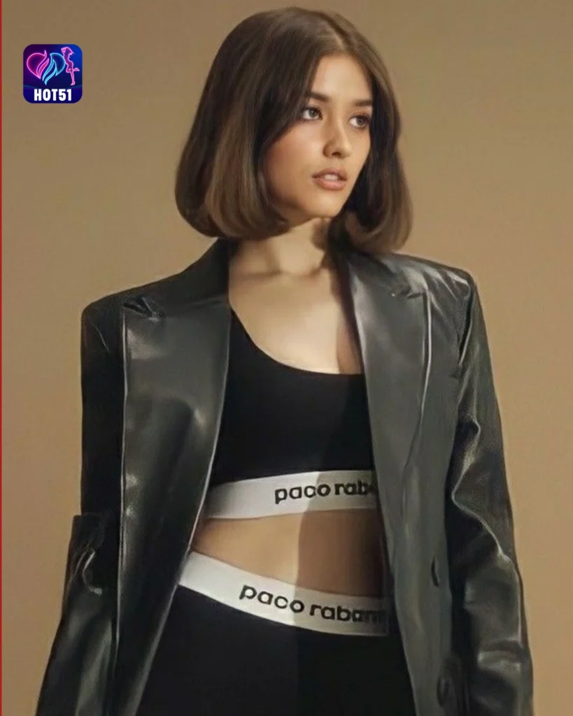 Beautiful Liza Soberano Photos on HOT51 Platform