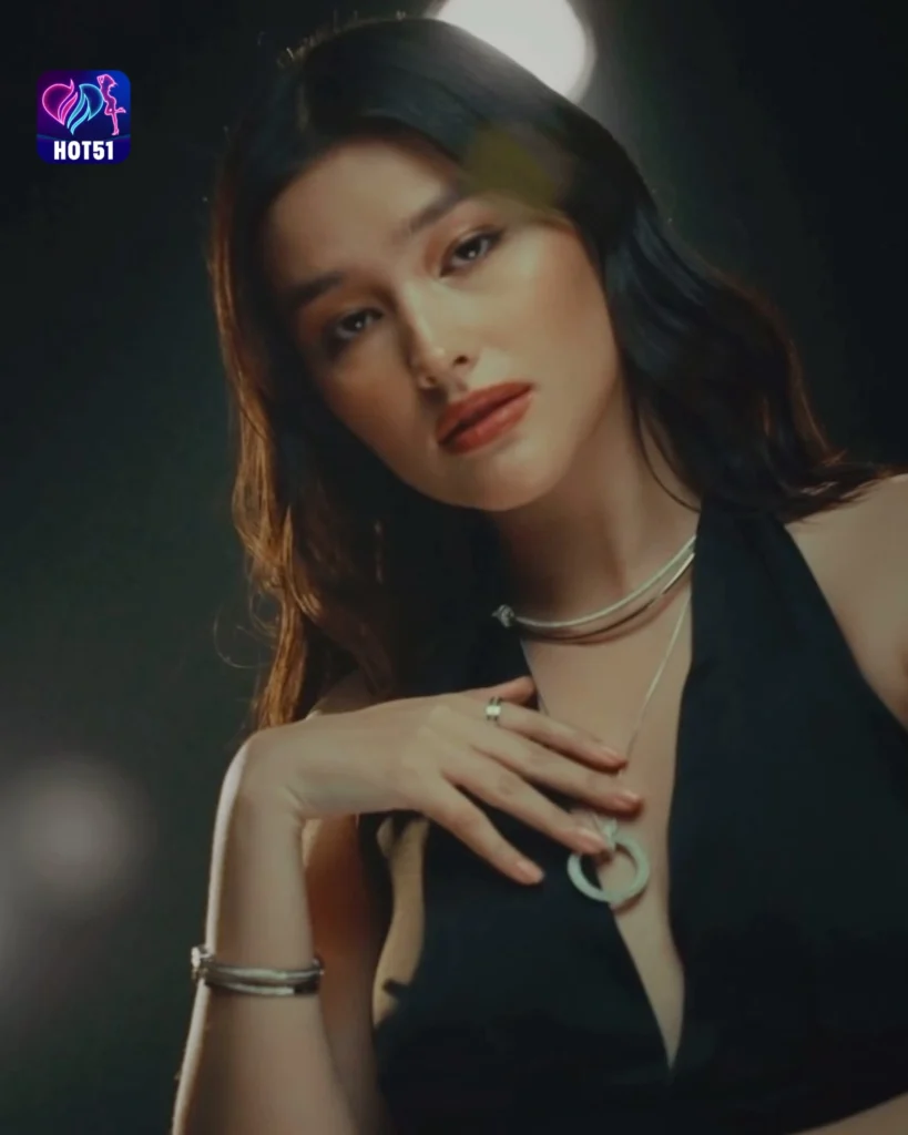 Beautiful Liza Soberano Photos on HOT51 Platform