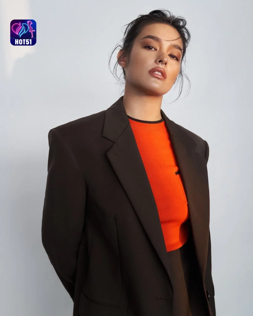 Beautiful Liza Soberano Photos on HOT51 Platform