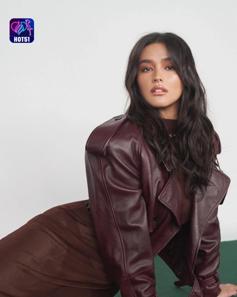 Beautiful Liza Soberano Photos on HOT51 Platform