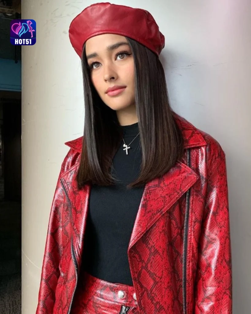 Beautiful Liza Soberano Photos on HOT51 Platform