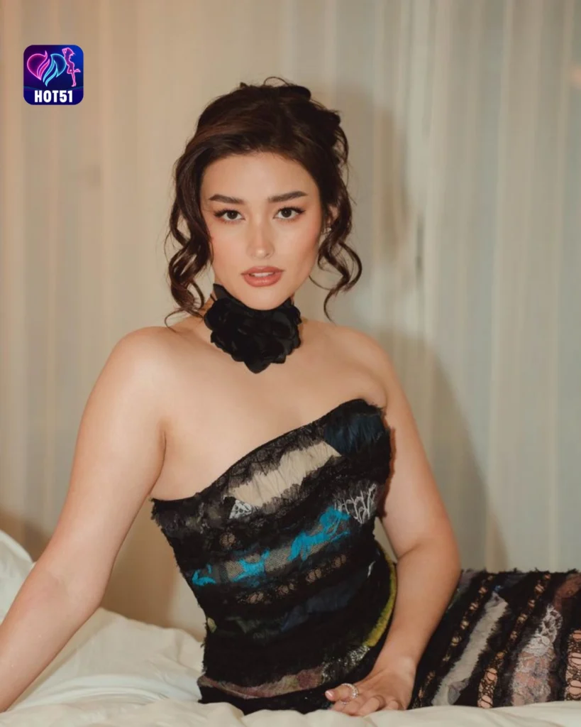  Ganda ni Liza Soberano sa HOT51 Platform Mga Larawan