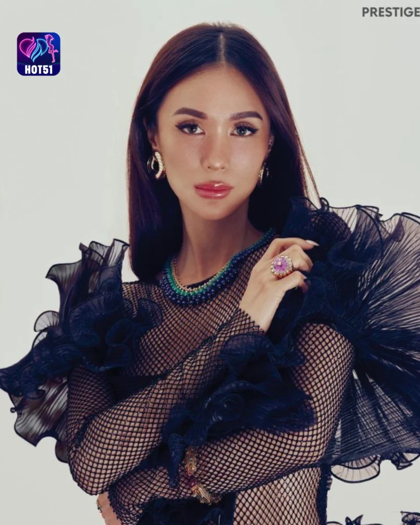 Heart Evangelista's Stunning Photos on HOT51 Platform