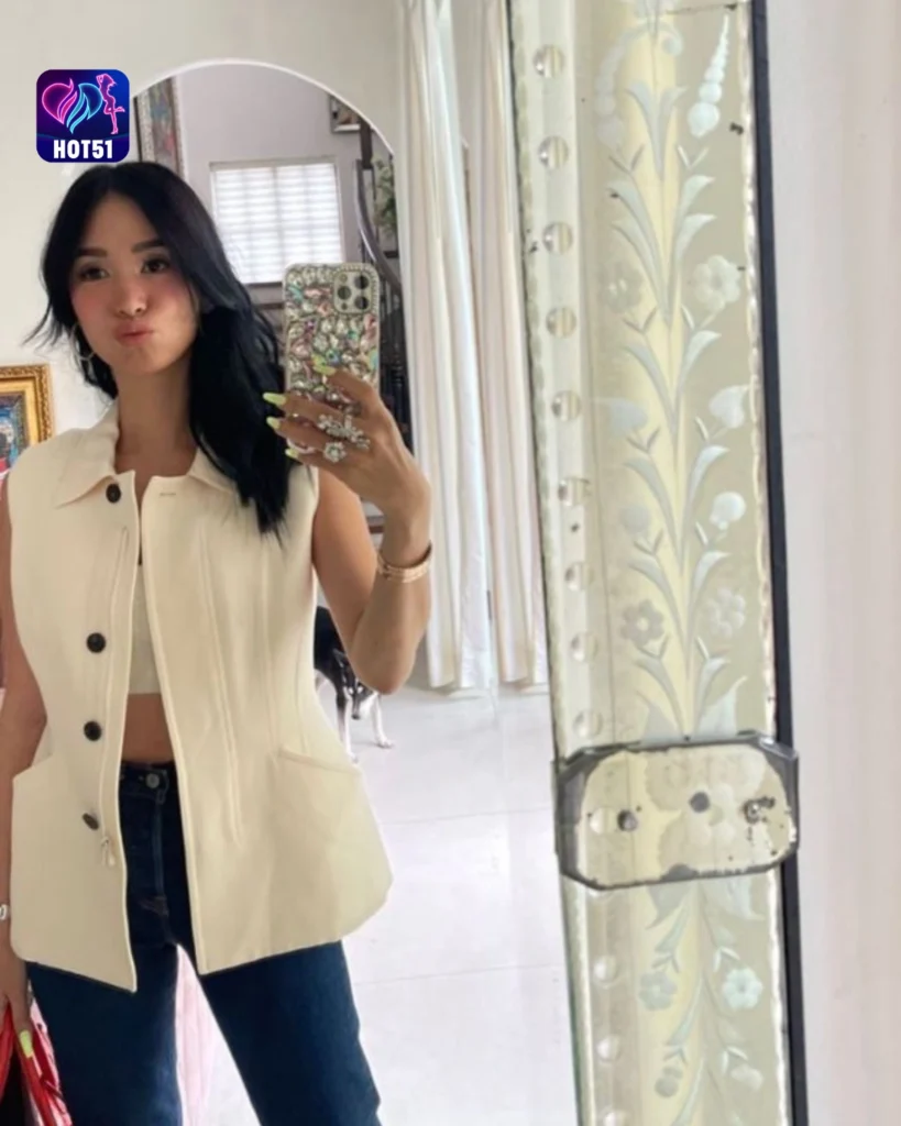 Heart Evangelista’s Stunning Photos on HOT51 Platform