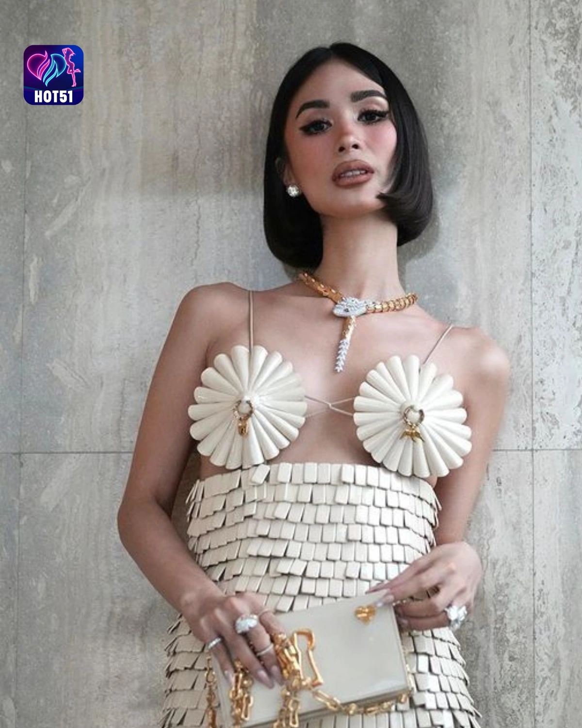 You are currently viewing Beautiful Heart Evangelista Stunning Photos on HOT51 Platform