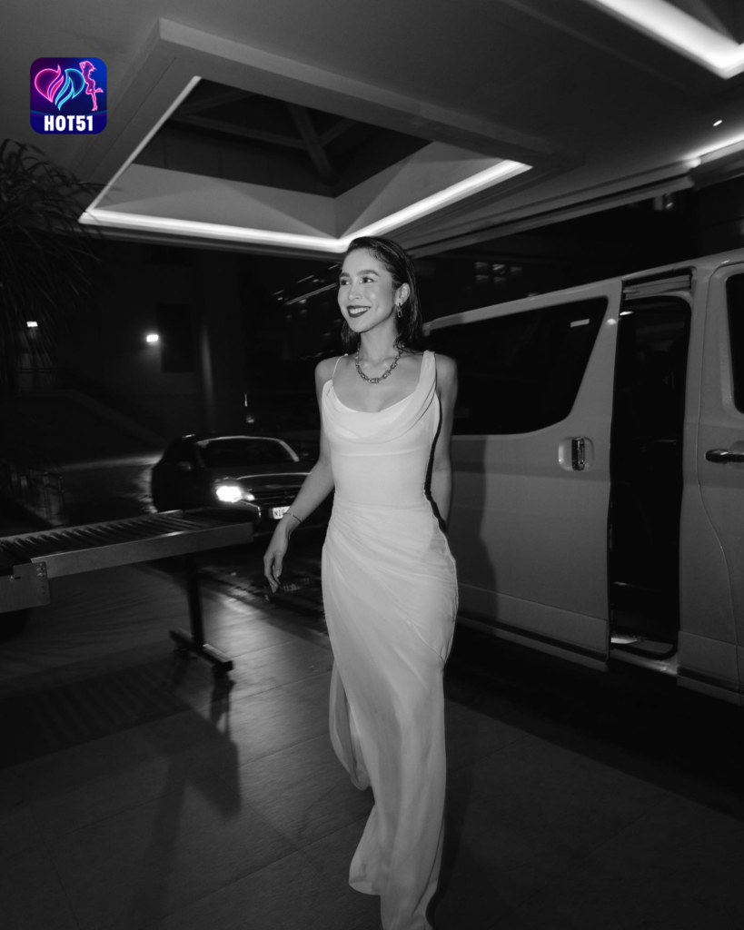 Julia Barretto's Stunning Photos on HOT51 Platform