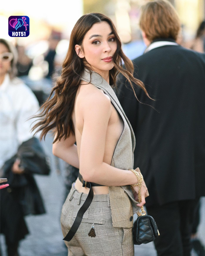 Julia Barretto's Stunning Photos on HOT51 Platform