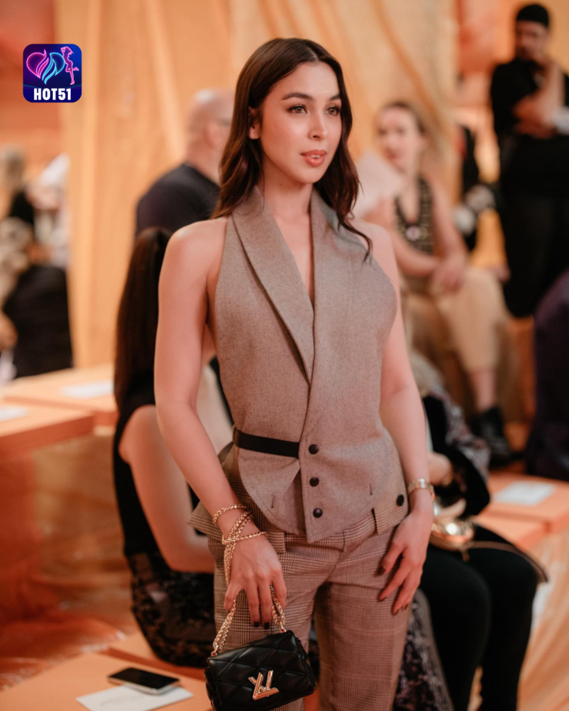 Julia Barretto's Stunning Photos on HOT51 Platform