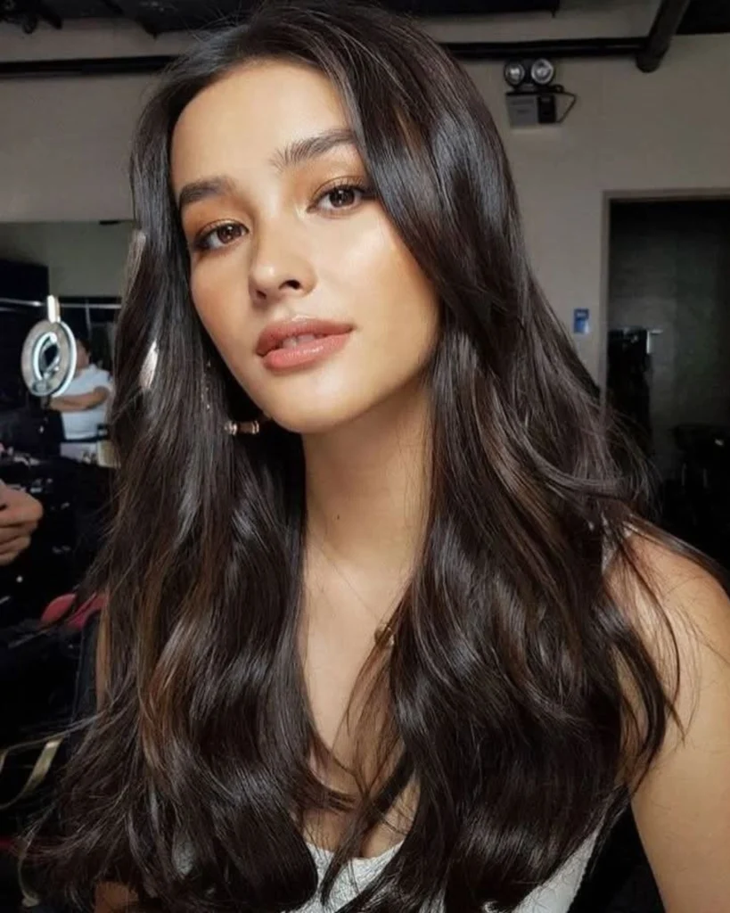  Liza Soberano's Stunning Photos on HOT51 Platform