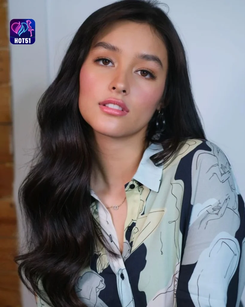  Liza Soberano's Stunning Photos on HOT51 Platform