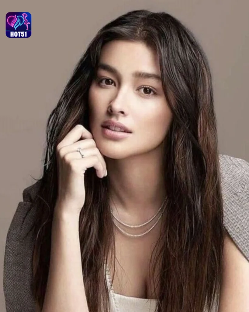  Liza Soberano's Stunning Photos on HOT51 Platform