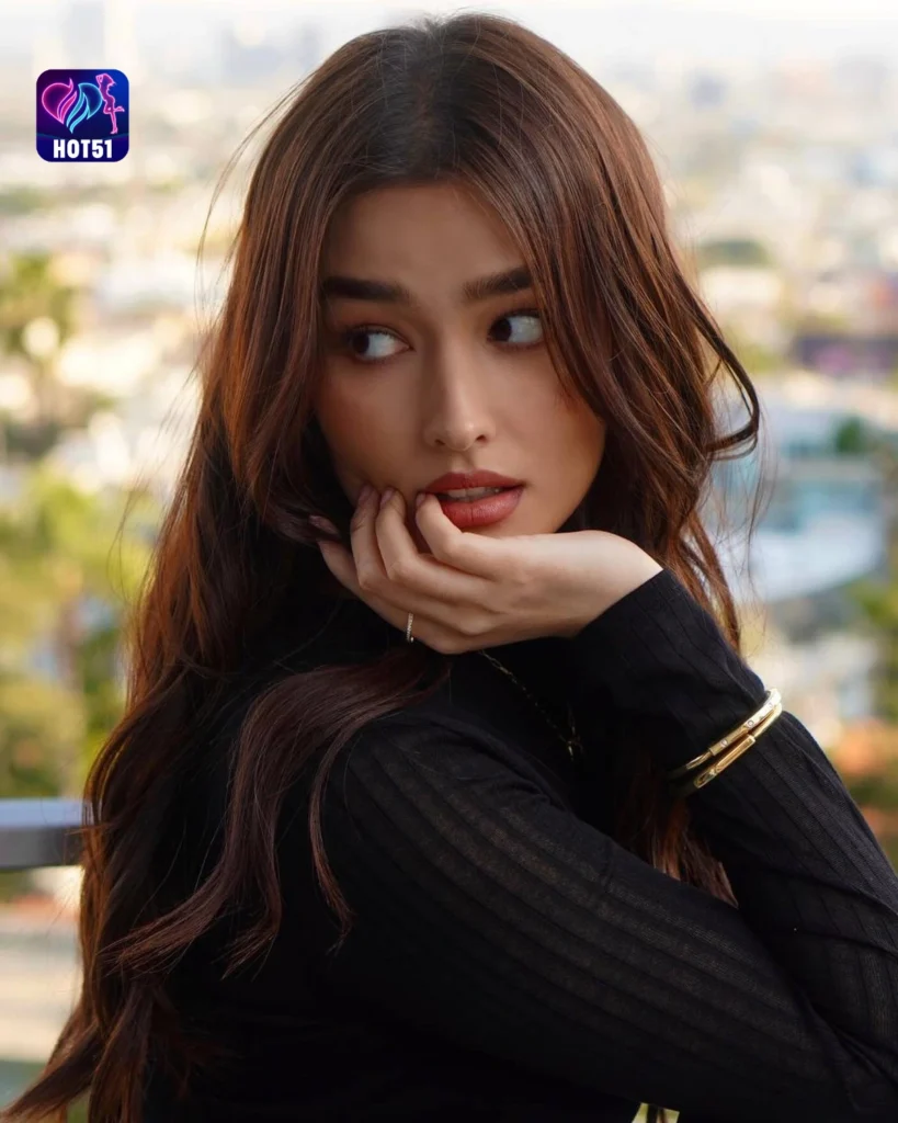  Liza Soberano’s Stunning Photos on HOT51 Platform 