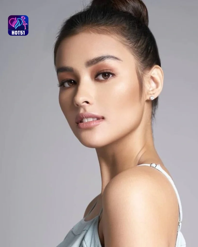 Magandang Liza Soberano na Larawan sa HOT51 Platform