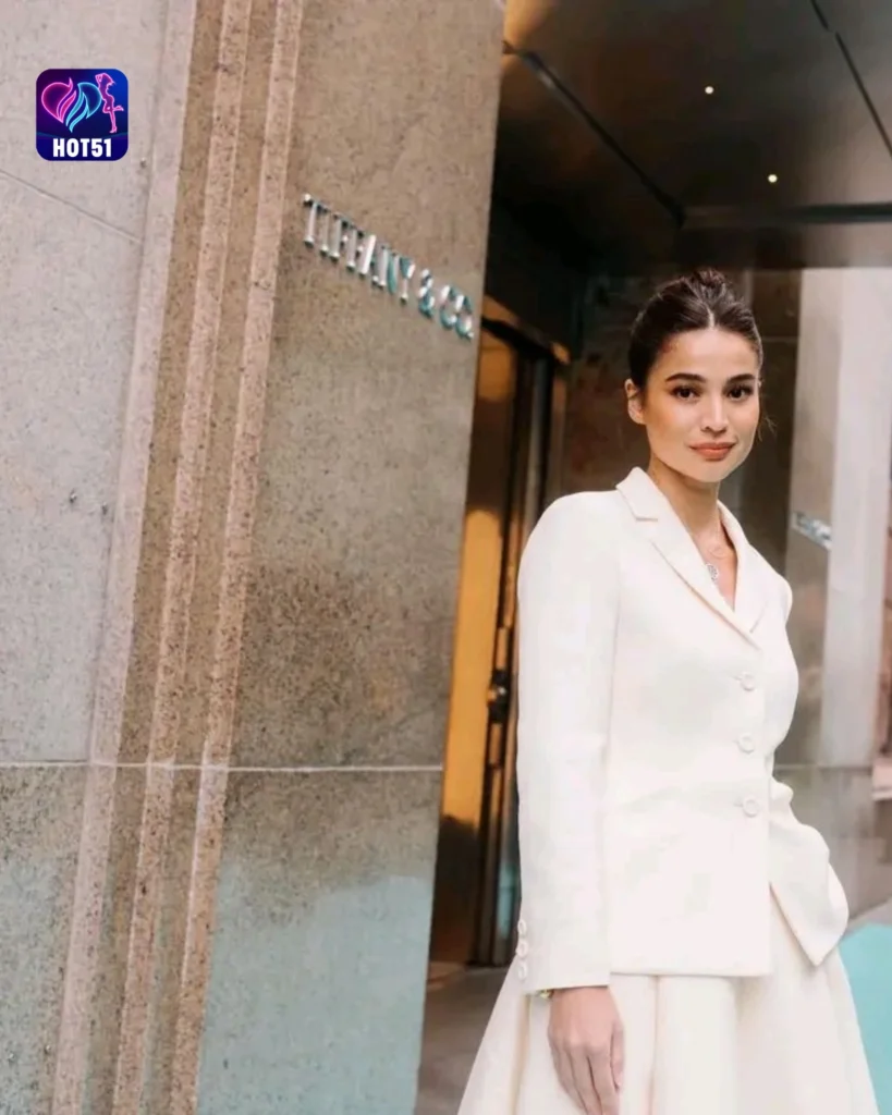 Stunning Anne Curtis Photos Featured on HOT51 PH