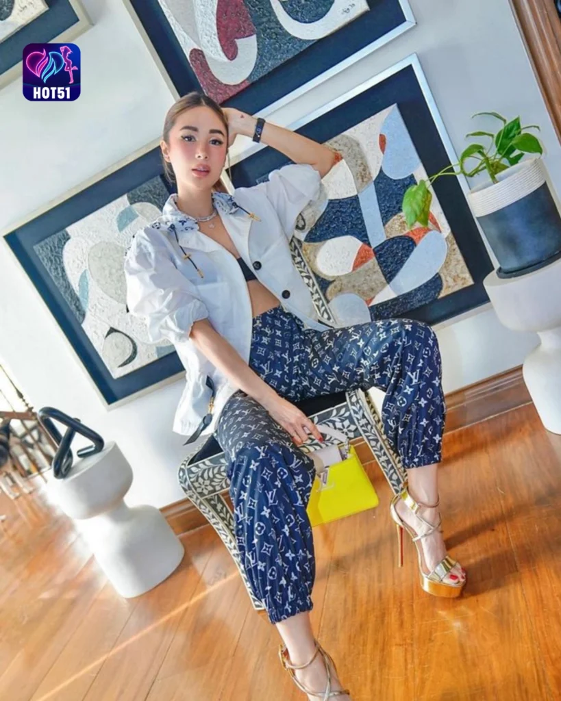  Stunning Heart Evangelista Photos on HOT51 Platform 