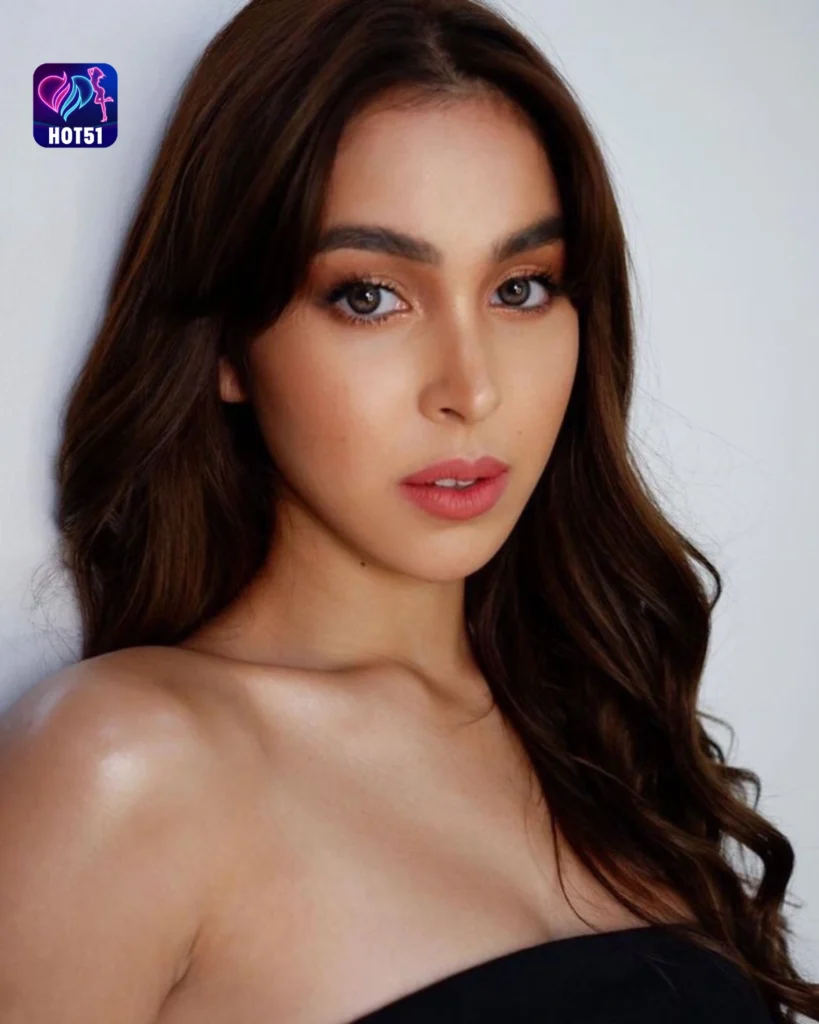 Stunning Julia Barretto Photos on HOT51 Platform