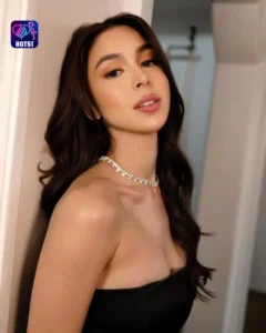 Read more about the article Beautiful Stunning Julia Barretto Photos on HOT51 Platform Revealed