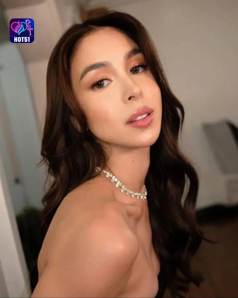 Stunning Julia Barretto Photos on HOT51 Platform Revealed 