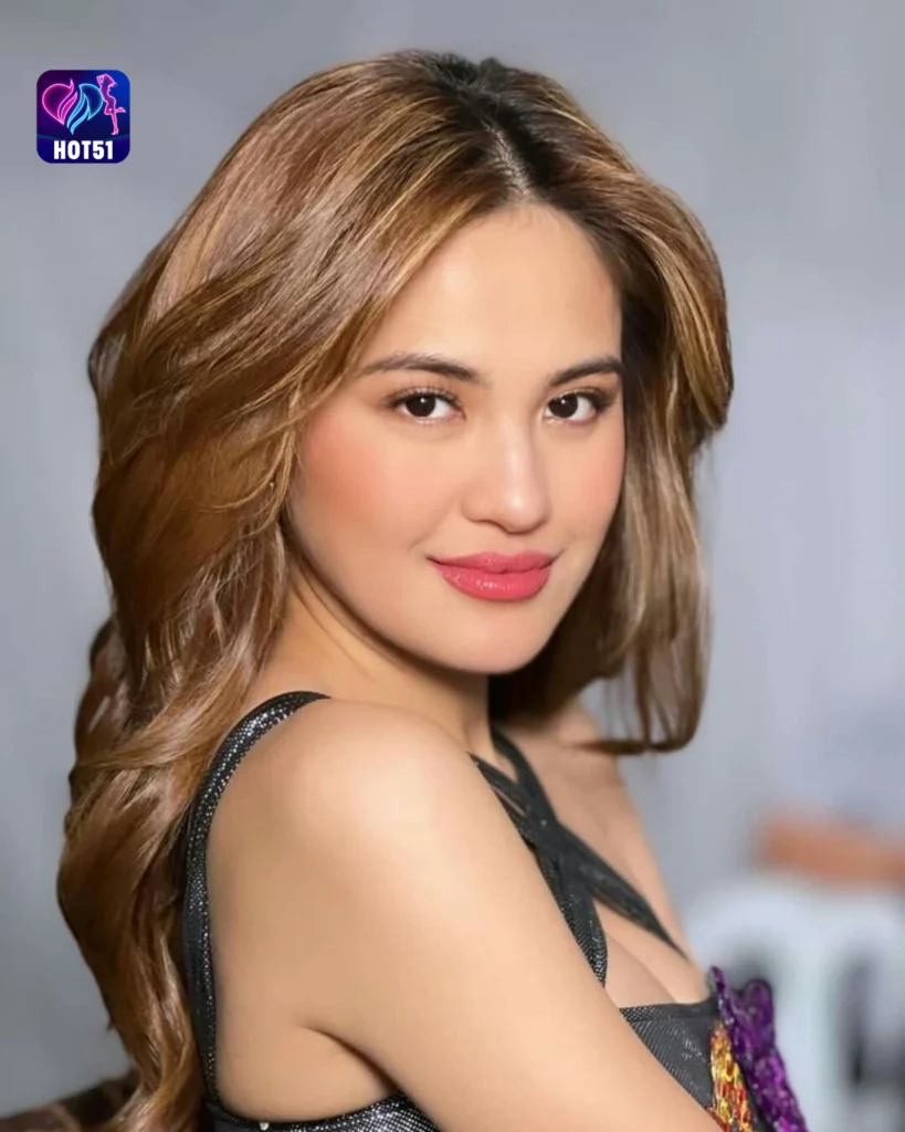 Stunning Julie Anne Photos on HOT51 Platform