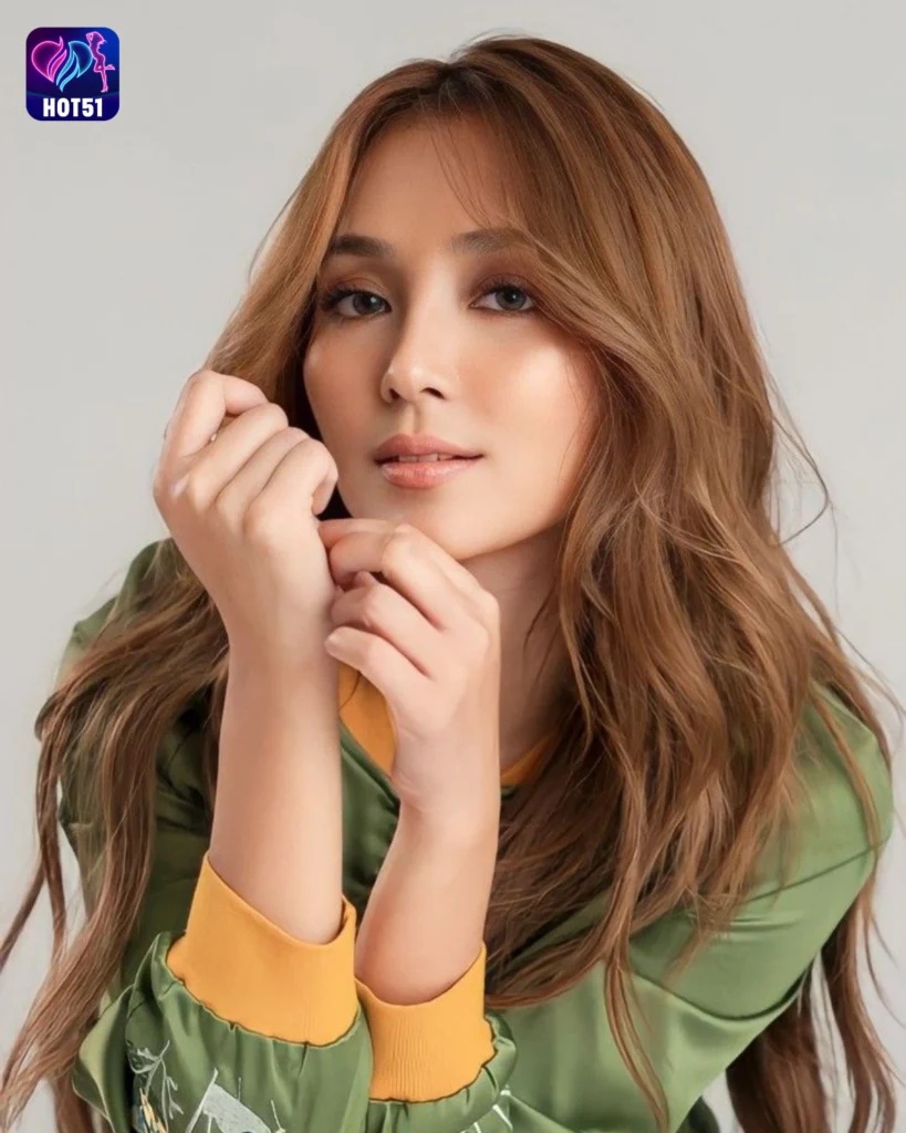 Stunning Kathryn Bernardo Photos on HOT51 Platform