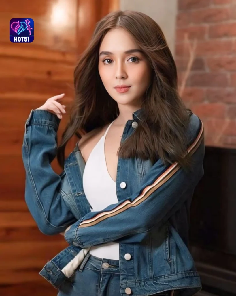  Stunning Kathryn Bernardo Photos on HOT51 Platform